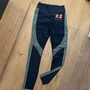 BEAUTIFUL PE NATION BLACK AND GREEN LEGGINGS XS